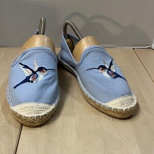 Coldwater Creek Light Blue w/ Embroidered Hummingbird Espadrilles Women’s 8.5